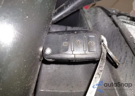 2007 Volkswagen Rabbit 2-Door z USA, uszkodzony, nr VIN WVWAR71K17W110730